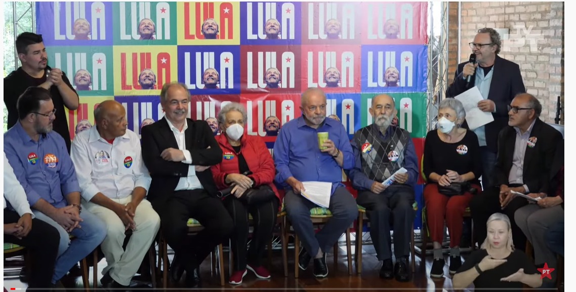 Com foco nos aposentados e idosos Lula recebe representantes sindicais